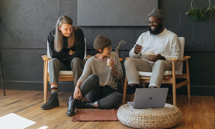 Trabajadores disfrutando del coworking